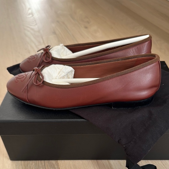 Chanel Brown Calfskin Ballerinas - Picture 3 of 10